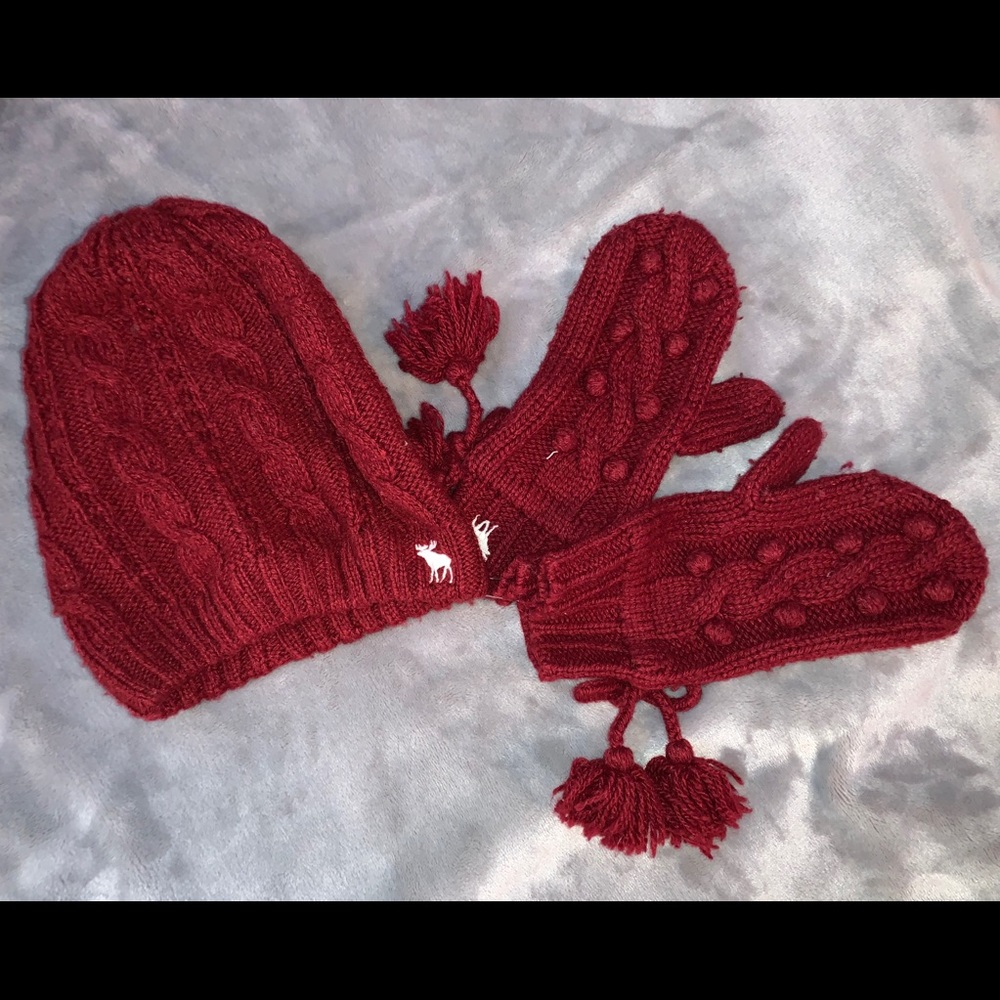 American Eagle Red Hat and Mittens Set